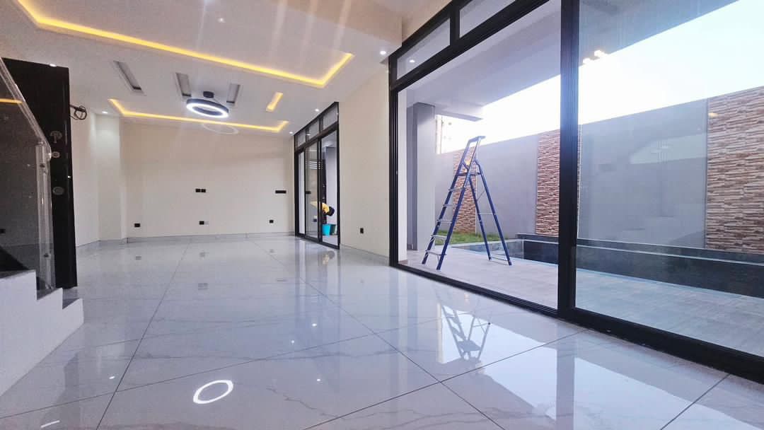 VENTE DE VILLA TRIPLEX 6 PIÈCES