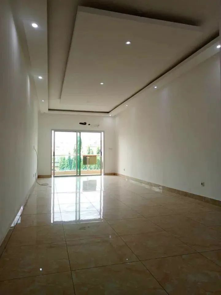APPARTEMENT 3 PIÈCES À LOUER