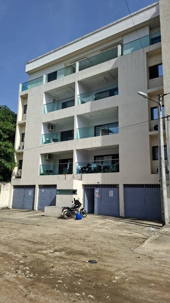 APPARTEMENT 4 PIÈCES EN LOCATION