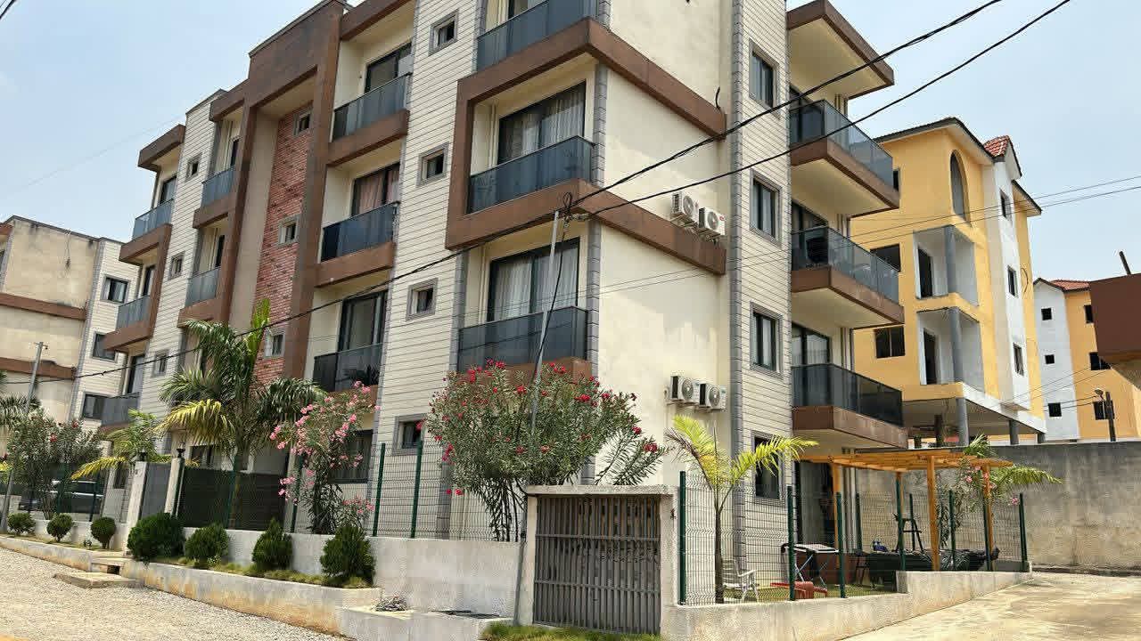 3 IMMEUBLES JUMELÉS EN VENTE