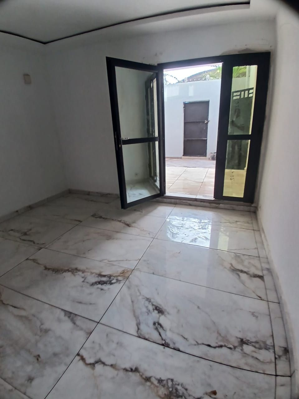 VENTE DUPLEX 5 PIÈCES + STUDIO + APPARTEMENT 3 PIÈCES