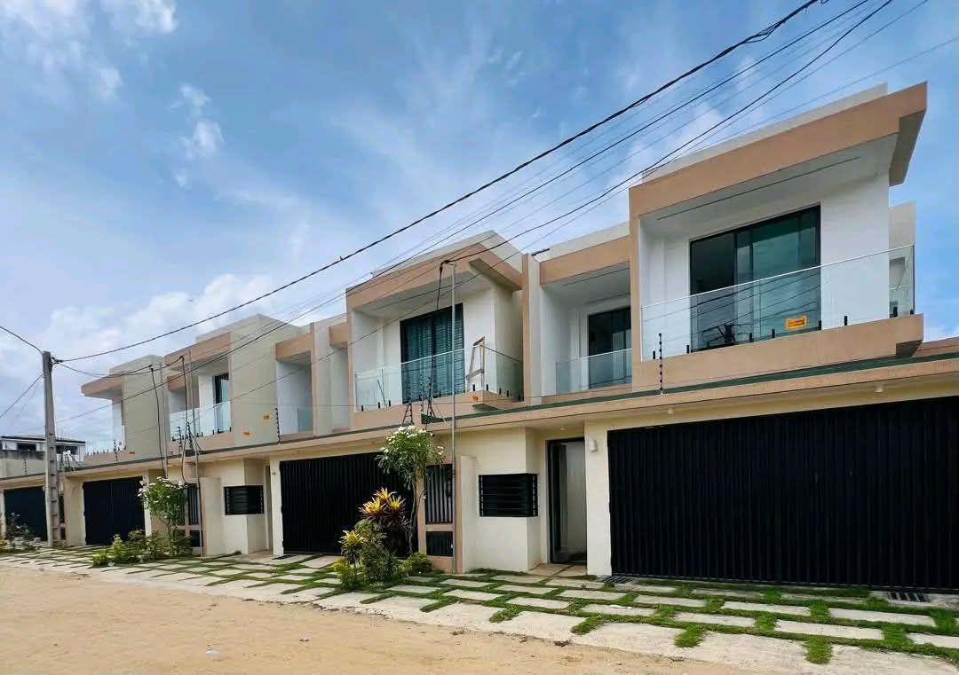VILLA DUPLEX 7 PIÈCES SUR 340m2 EN VENTE
