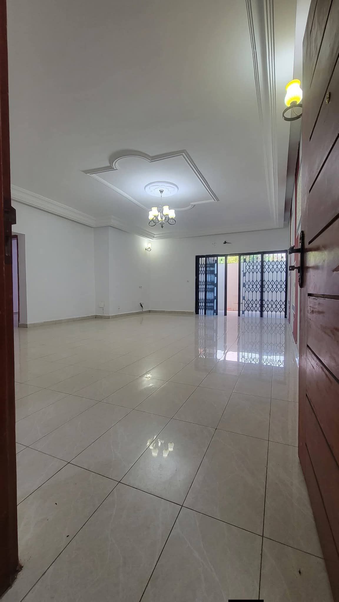 APPARTEMENT DE 3 PIÈCES À LOUER