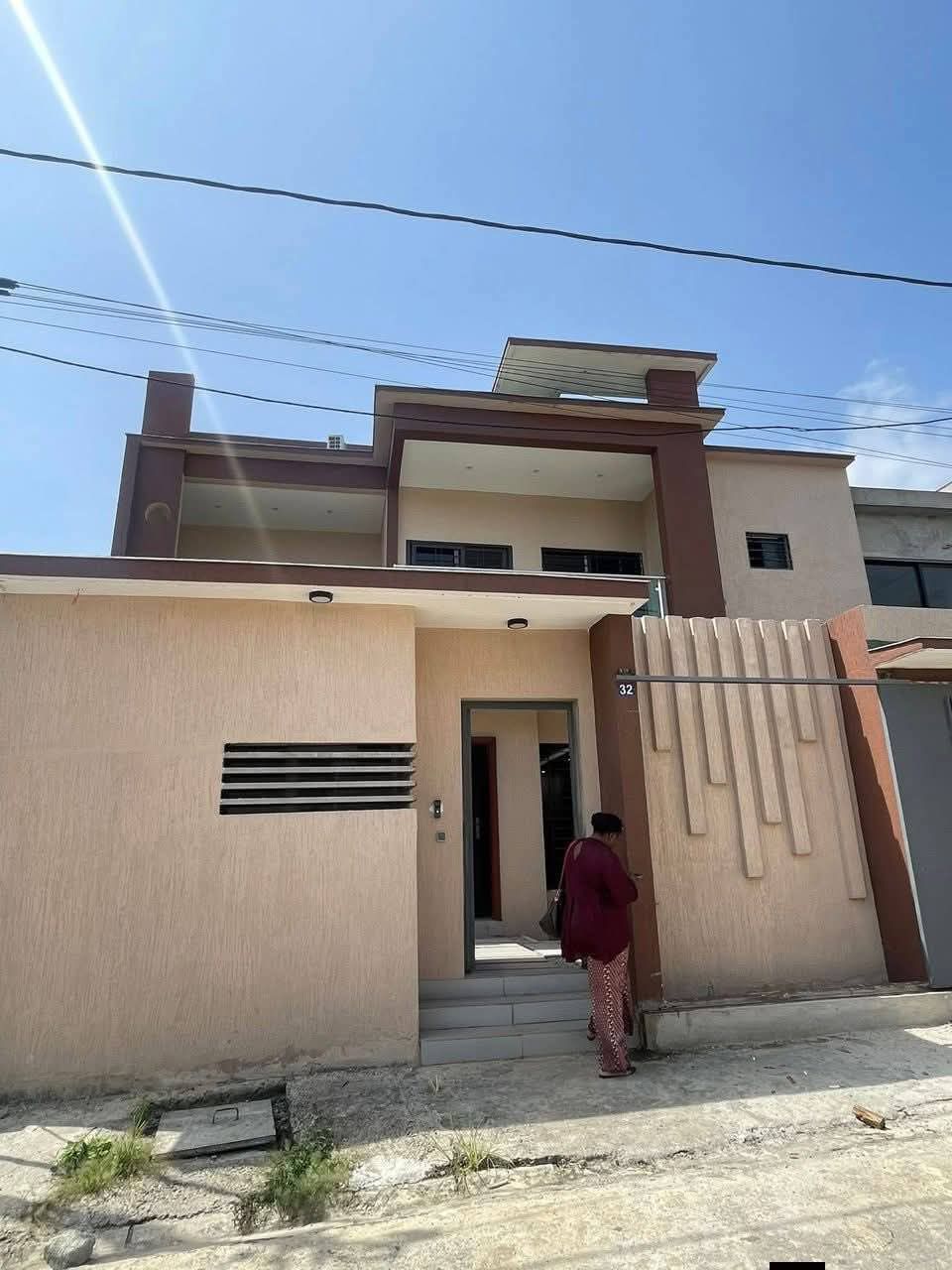 LOCATION VILLA TRIPLEX 10 PIÈCES