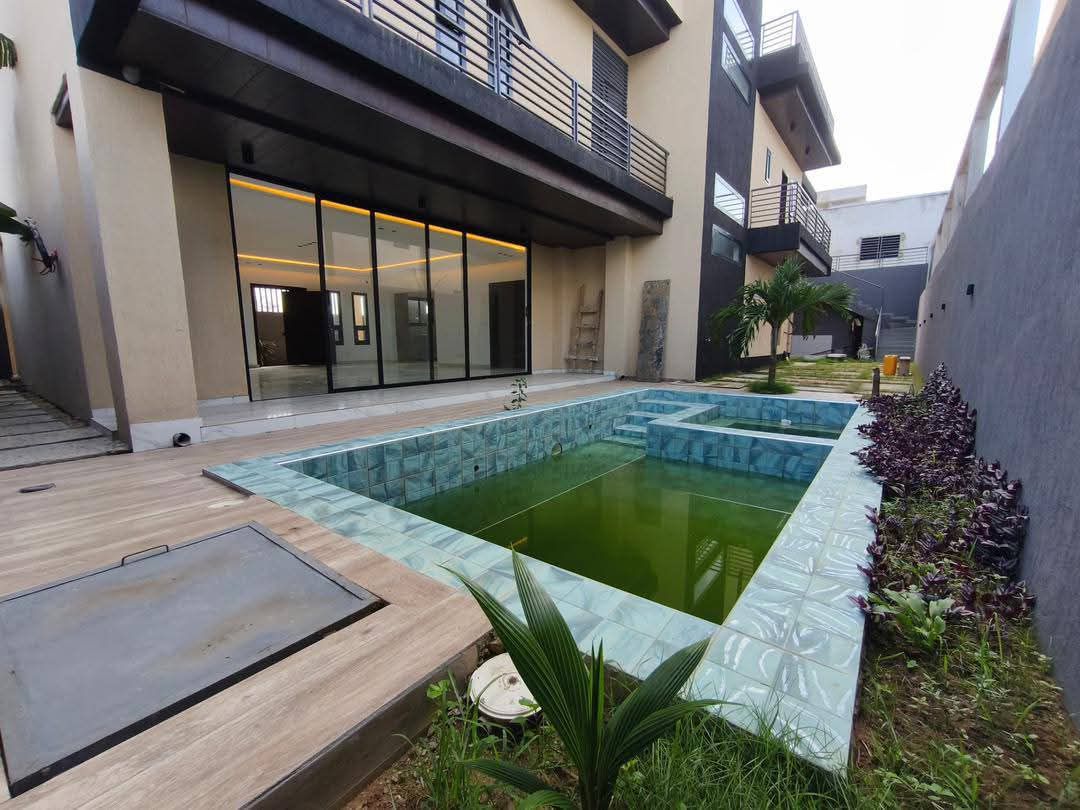 Magnifique triplex 8 pièces nouvelle construction