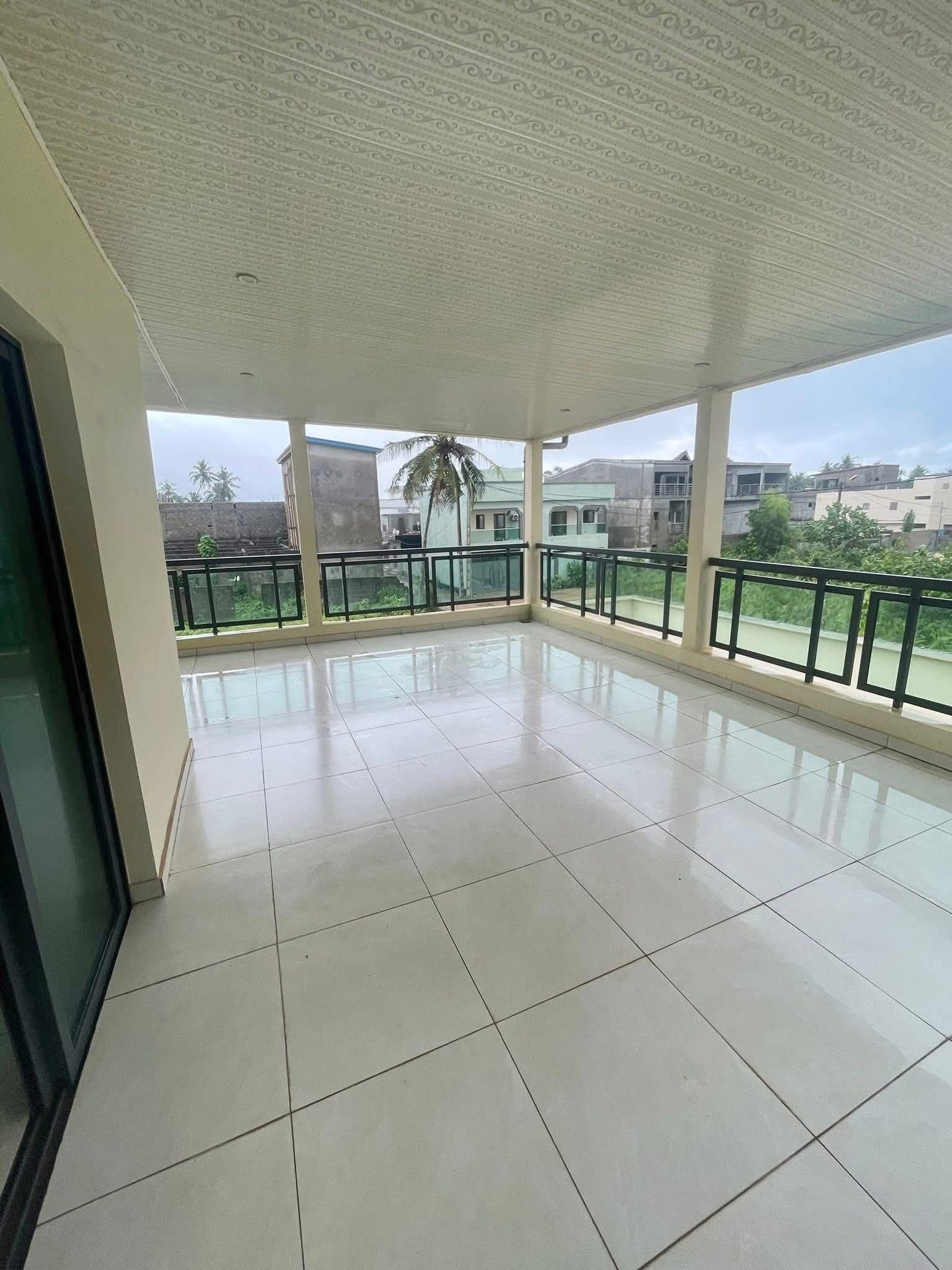 Somptueuse villa duplex 7 pièces jamais habitée