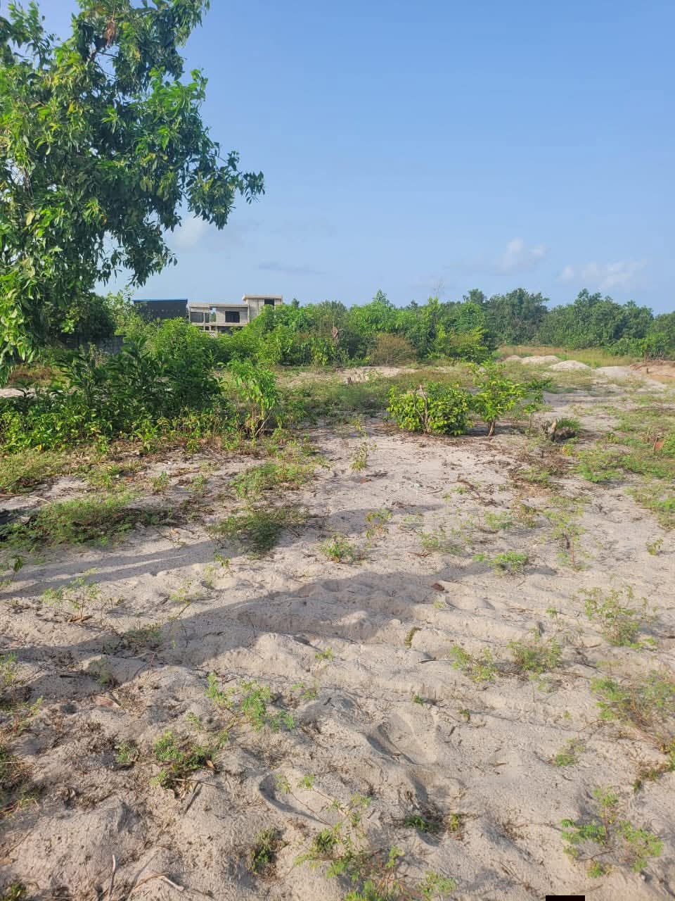 Chic terrain de 875m2 avec titre foncier
