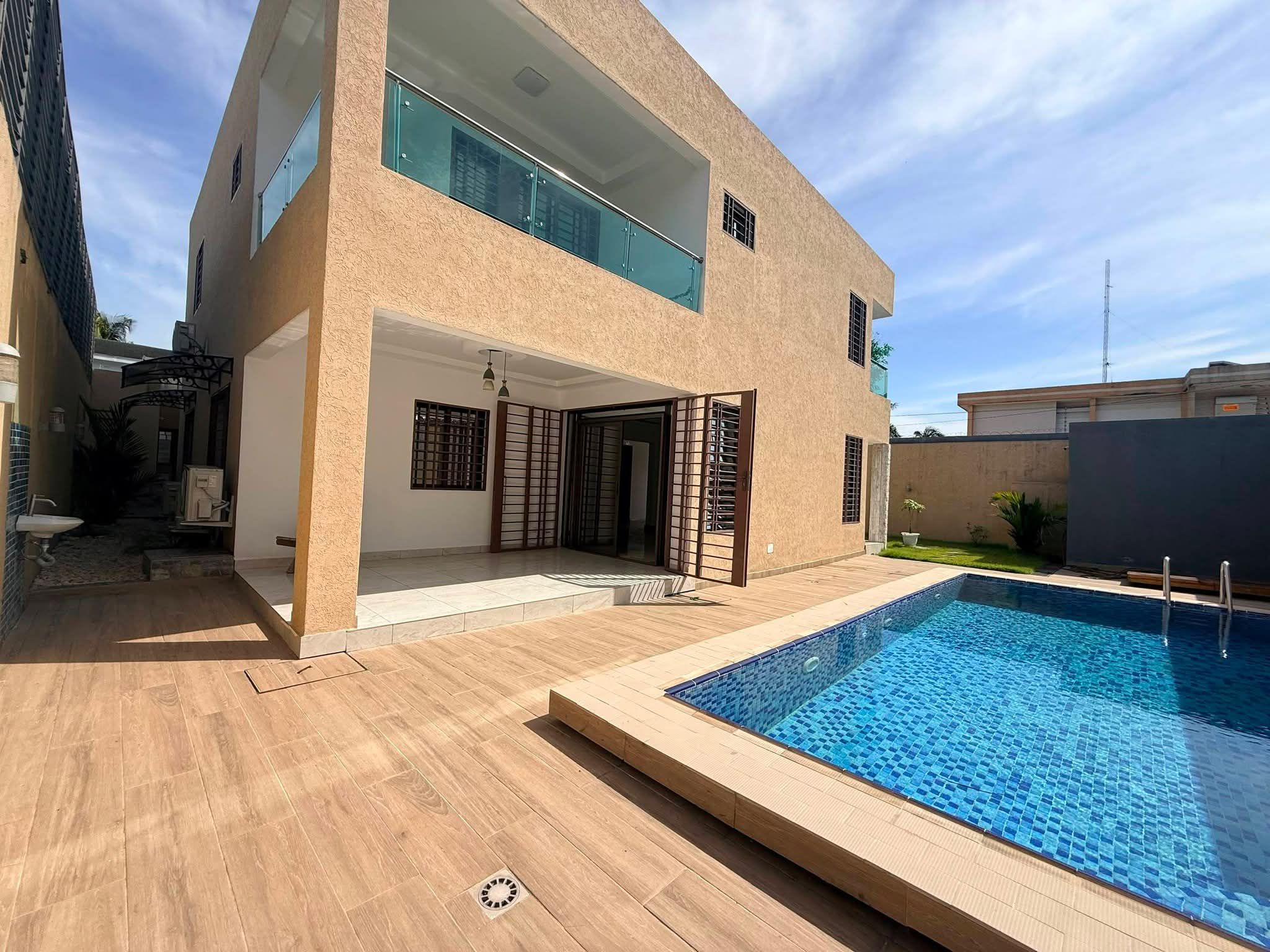 Luxueuse villa duplex de 7 pièces