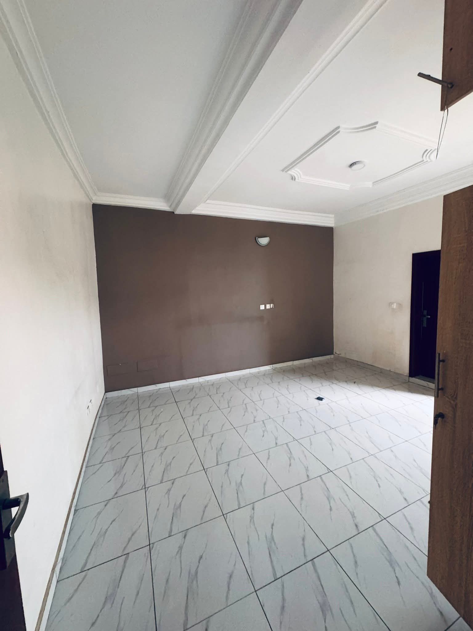Chic logement 3 pièces au 2e étage