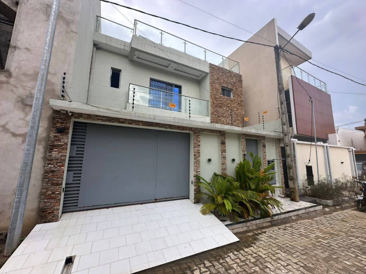 Luxueuse villa duplex 5 pièces