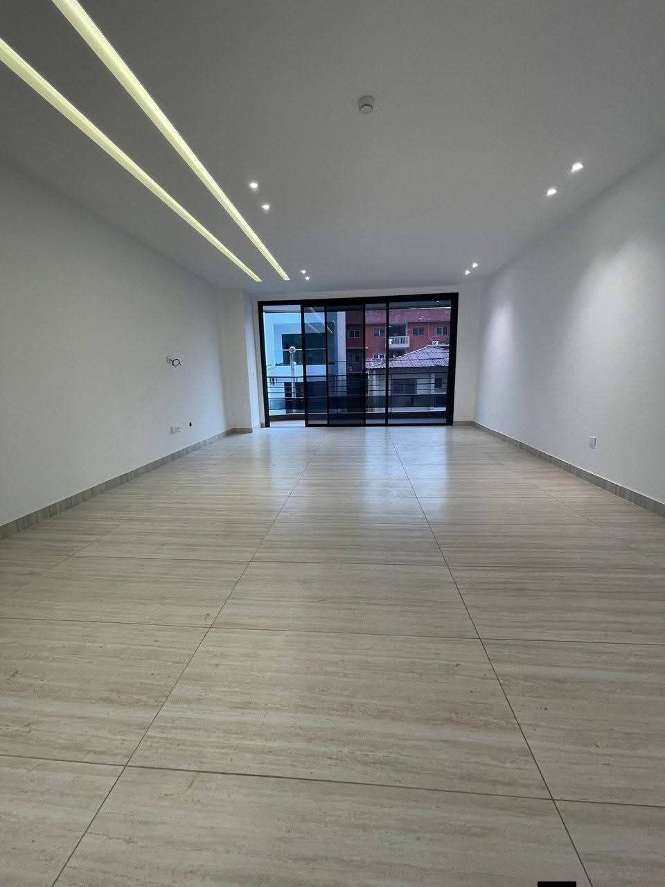 Beau logement 4 pièces haut standing