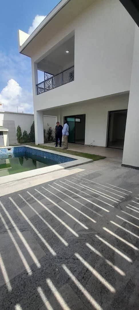 Duplex 7 pièces avec piscine