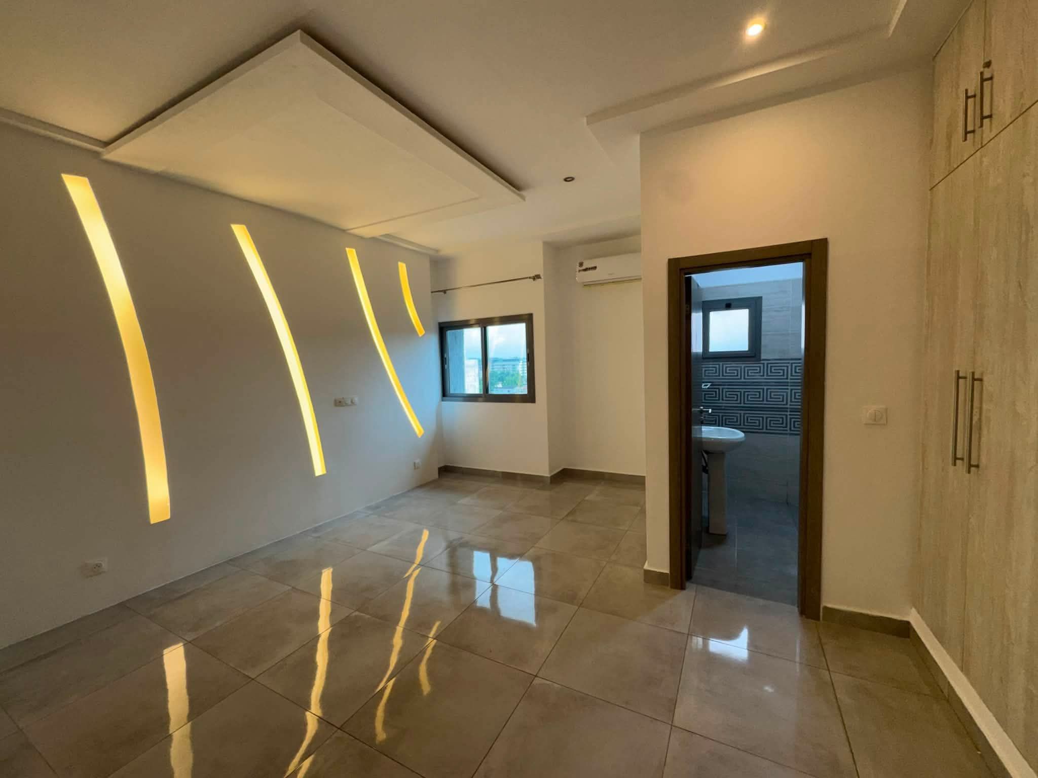 Luxueux logement 4 pièces haut standing