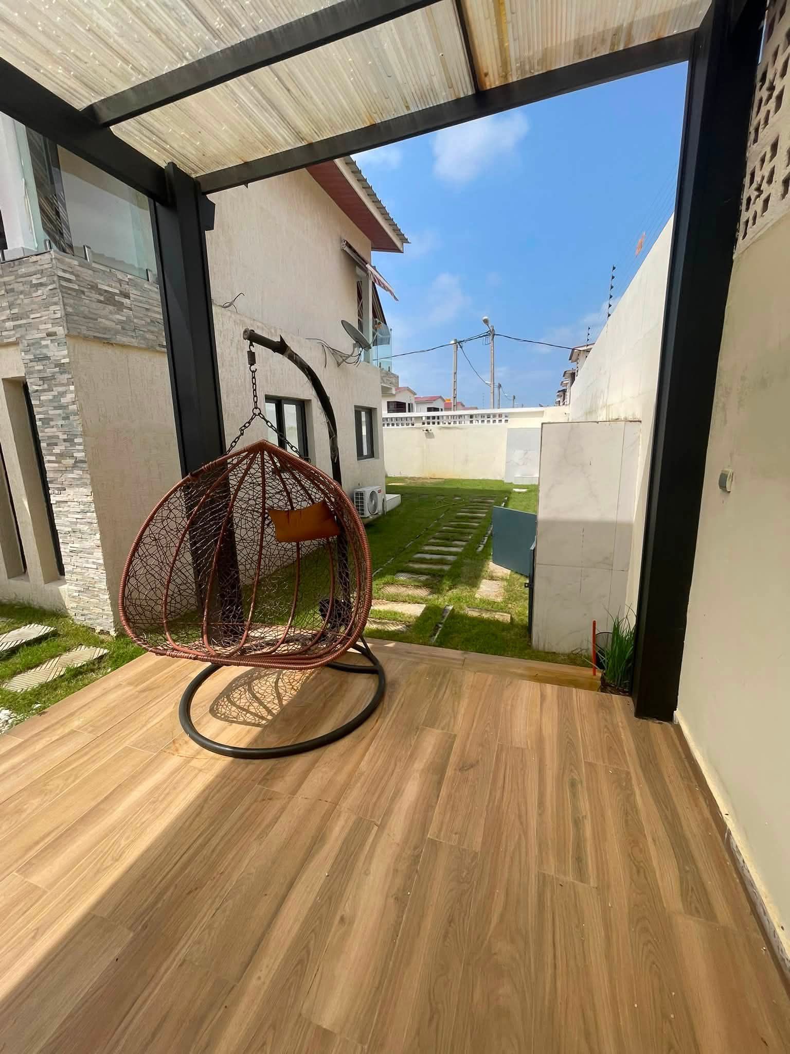 Duplex 4 pièces haut standing avec une dépendance