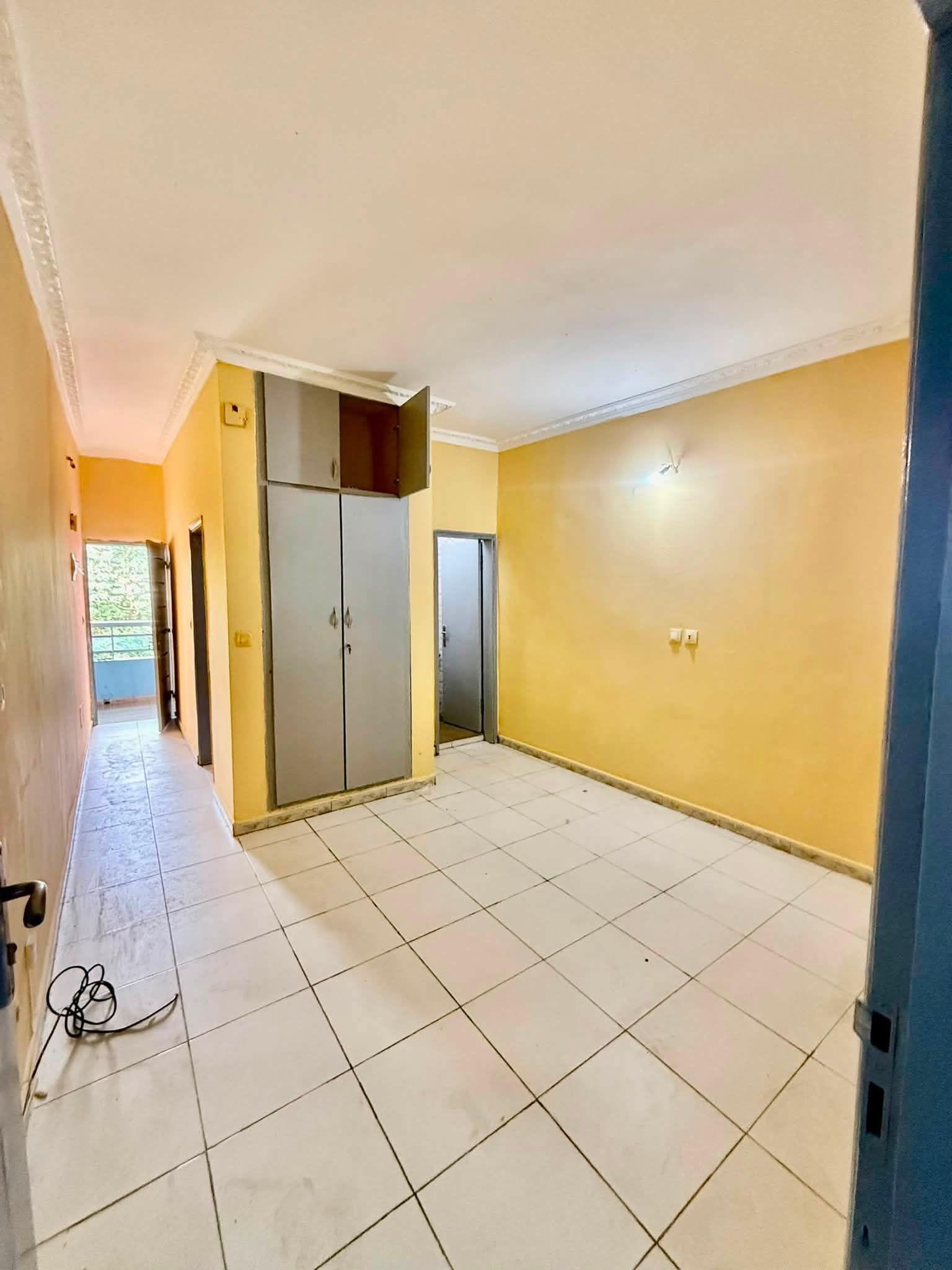 Beau studio au 3e étage