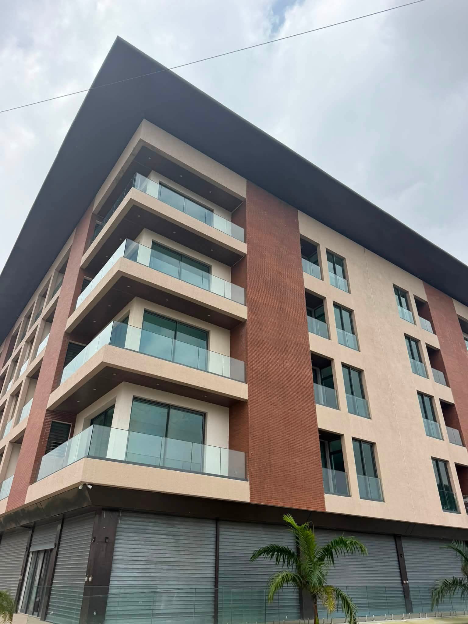 Luxueux logement 4 pièces haut standing