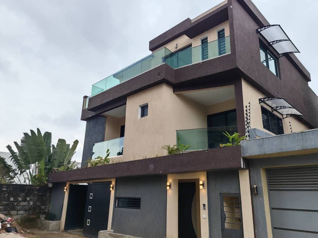 Luxueuse villa duplex 6 pièces