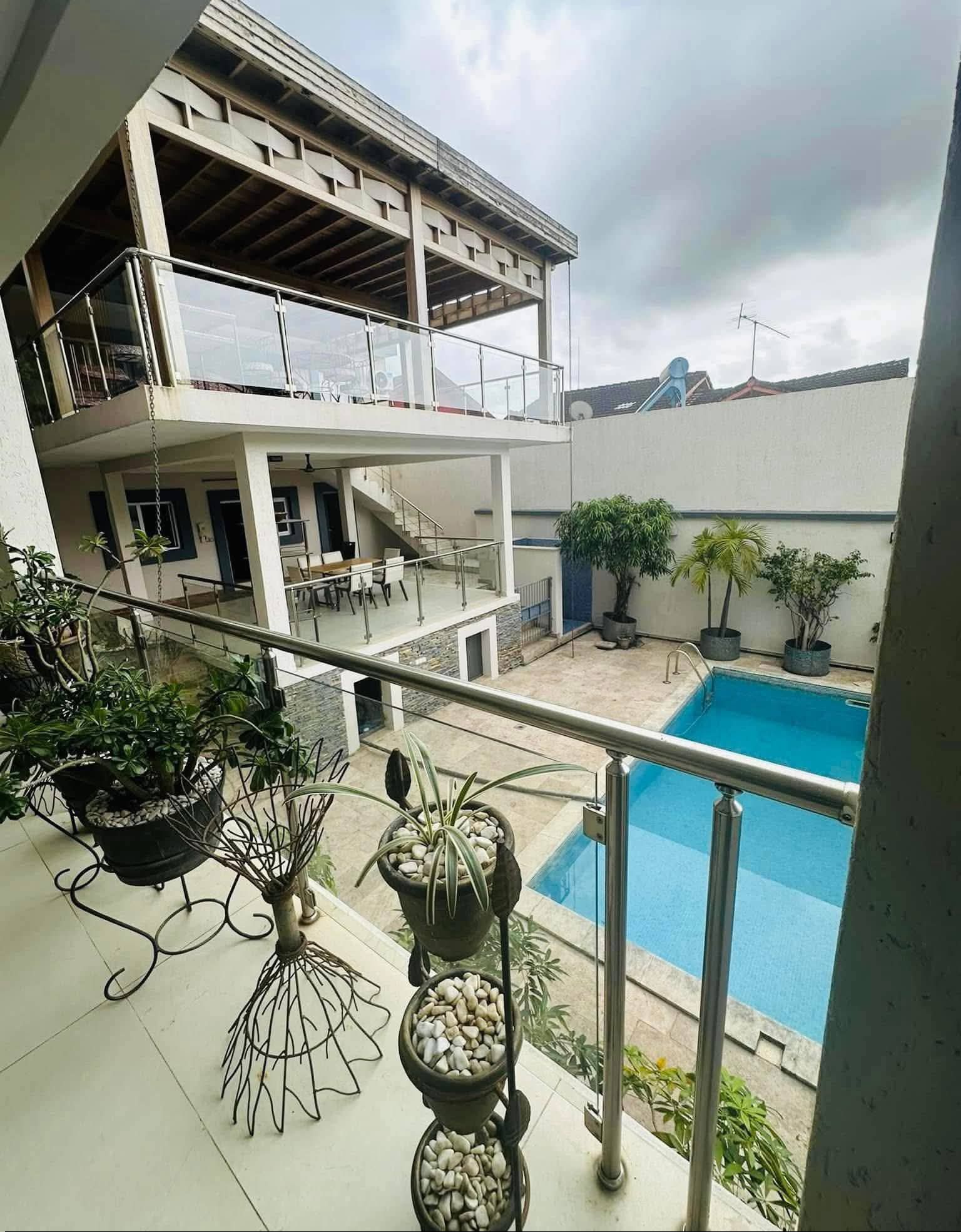 Luxueuse villa meublée 7 pièces