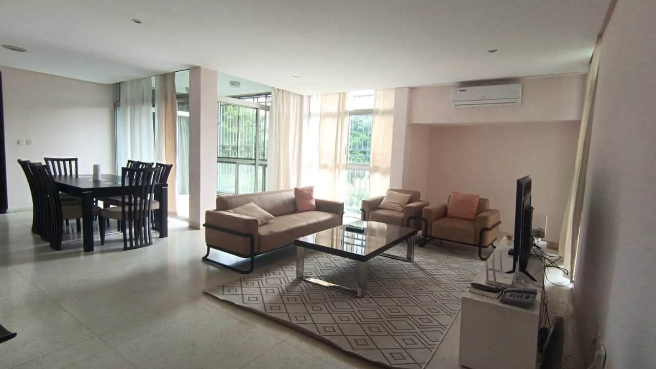 Chic logement 5 pièces au 1er étage