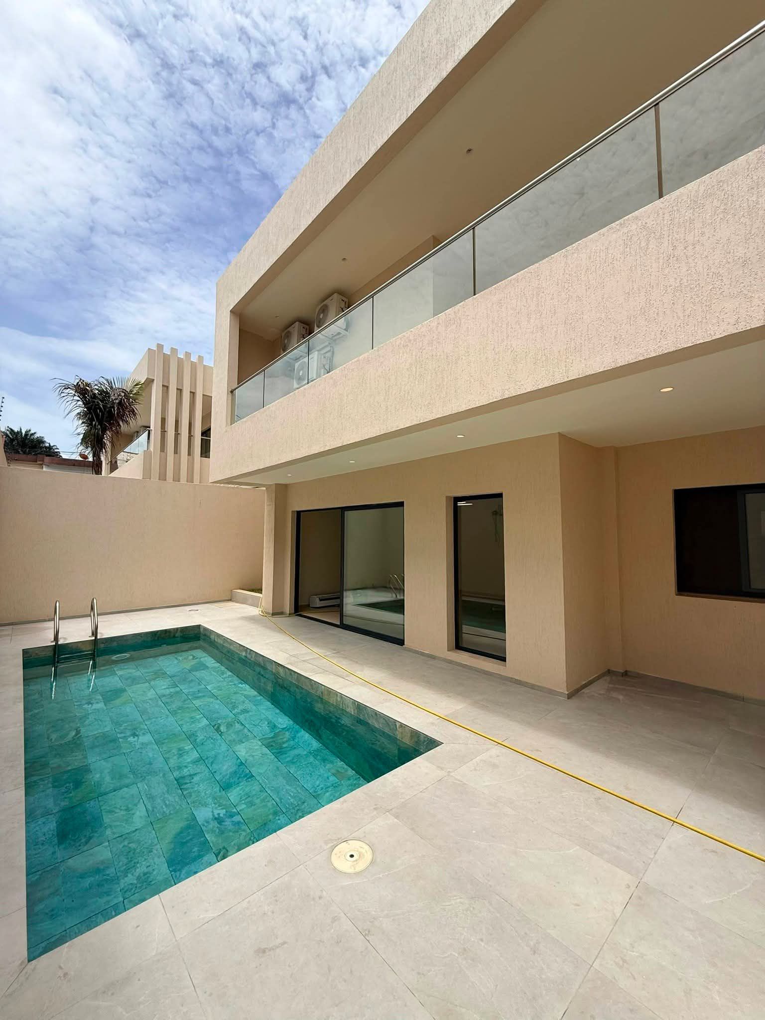 Villa duplex 5 pièces jamais habitée