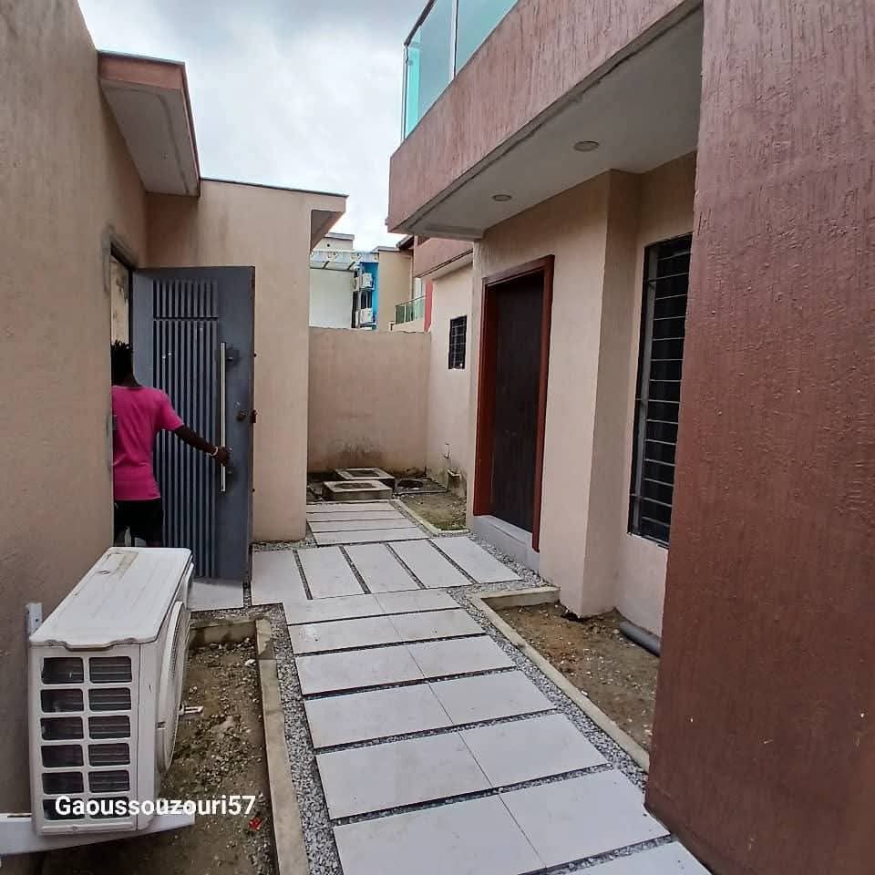Villa triplex 10 neuve jamais habitée
