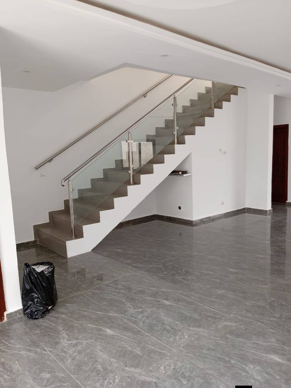 Villa duplex 6 pièces bon standing