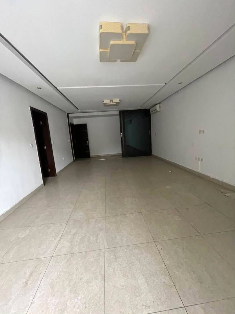 Logement 4 pièces au rez-de-chaussée
