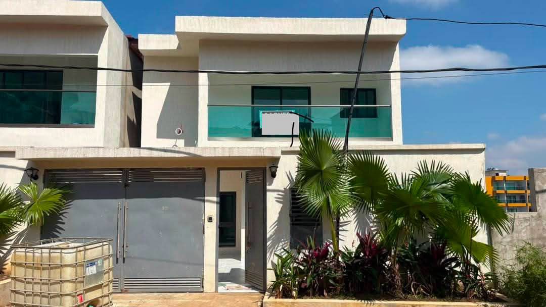 Sublime villa triplex 9 pièces