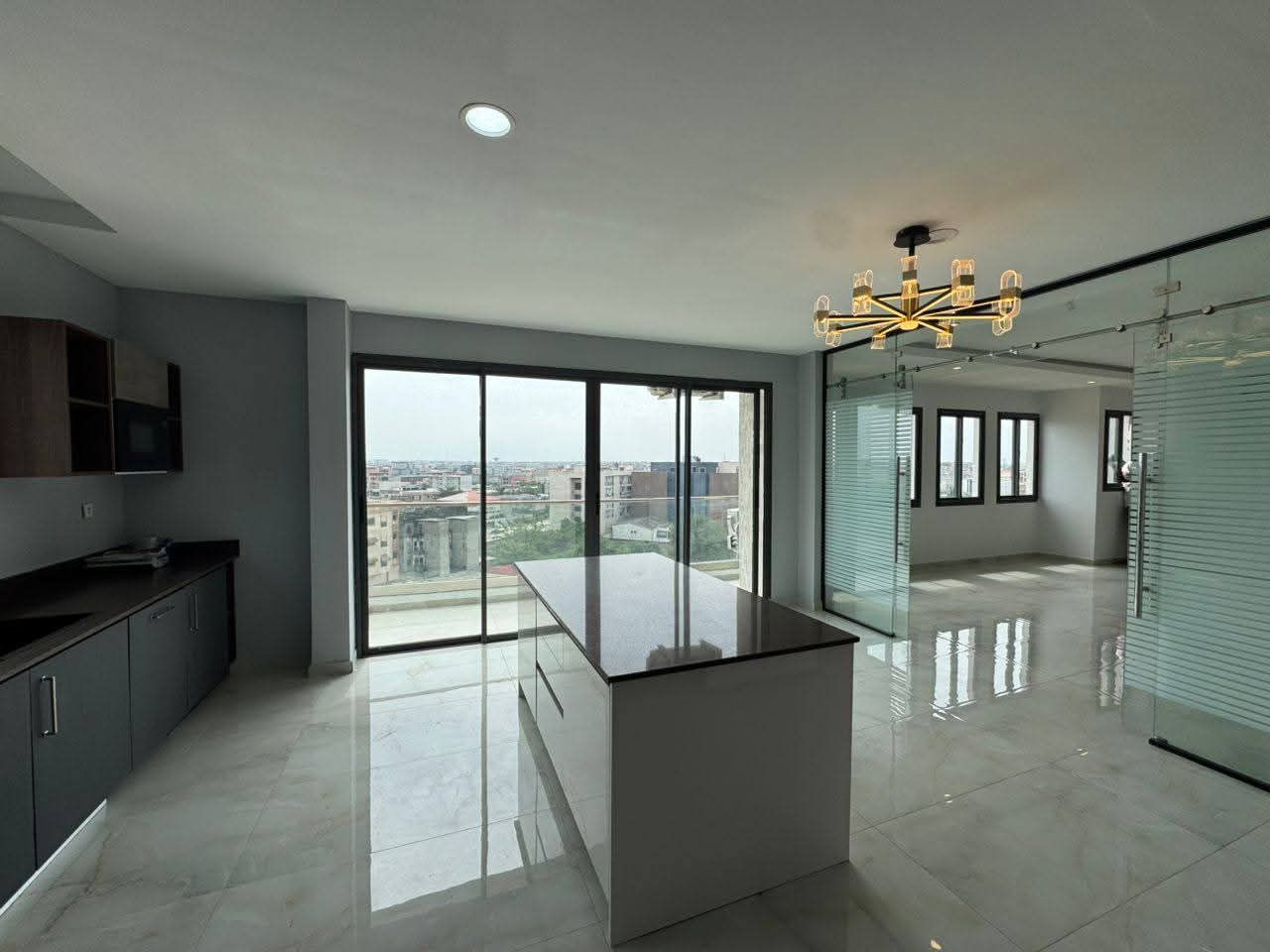 Penthouse 5 pièces au 6e étage