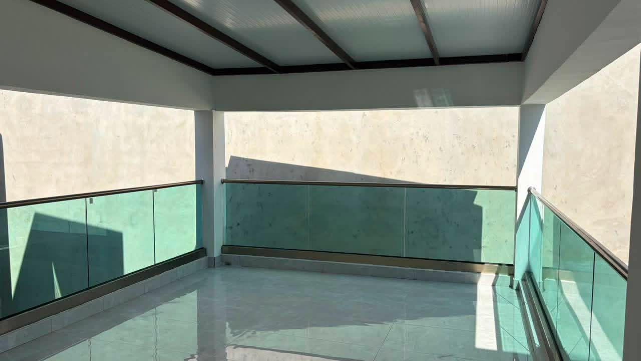 Villa triplex 9 pièces bon standing