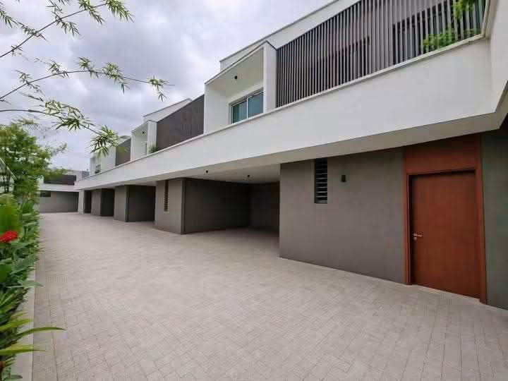 Sublime villa duplex 6 pièces jamais habitée