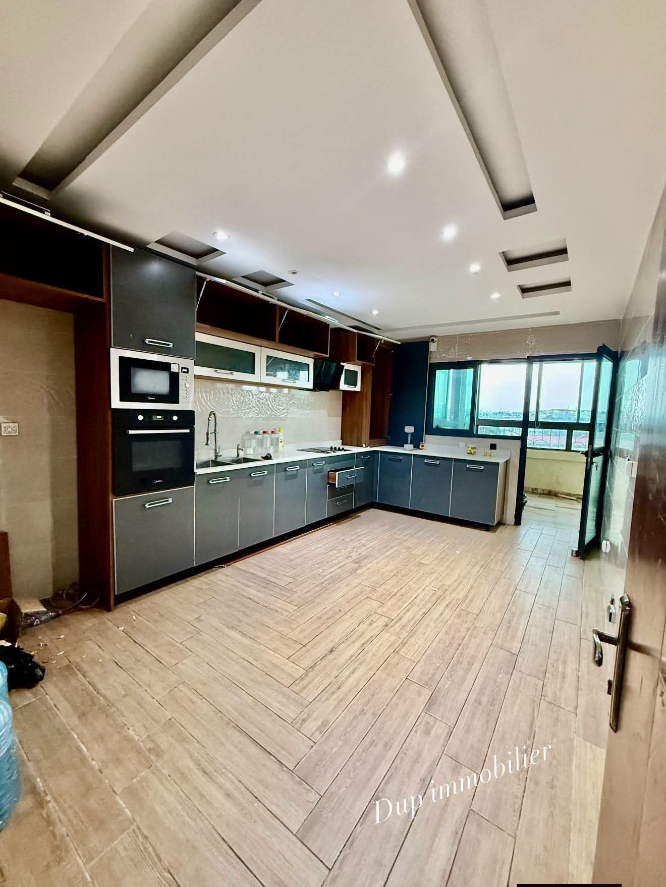 Sublime penthouse 4 pièces au 4e étage