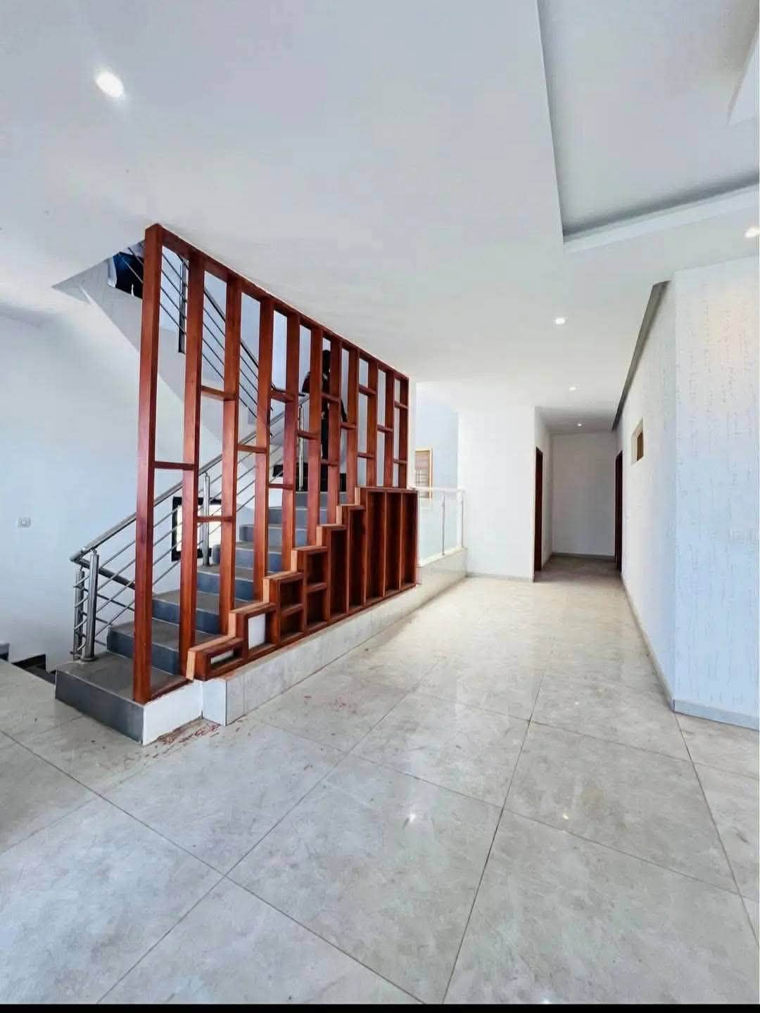 Villa duplex haut standing de 6 pièces