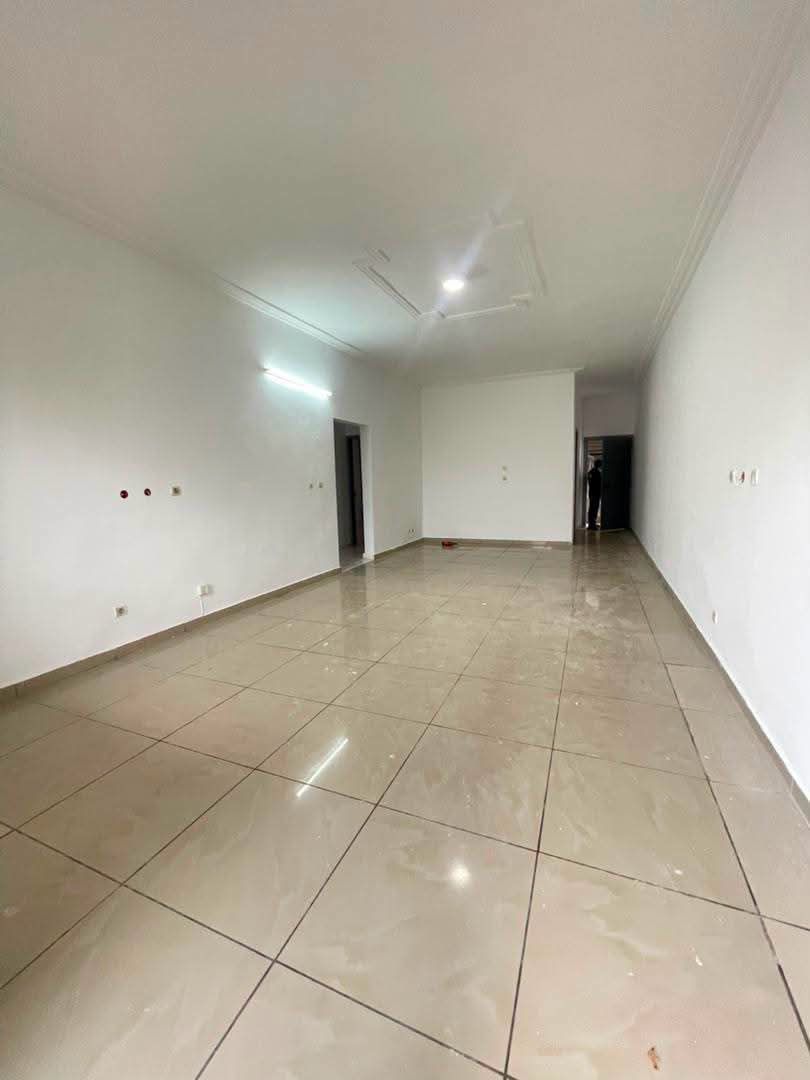 Beau logement 3 pièces au 2ème étage