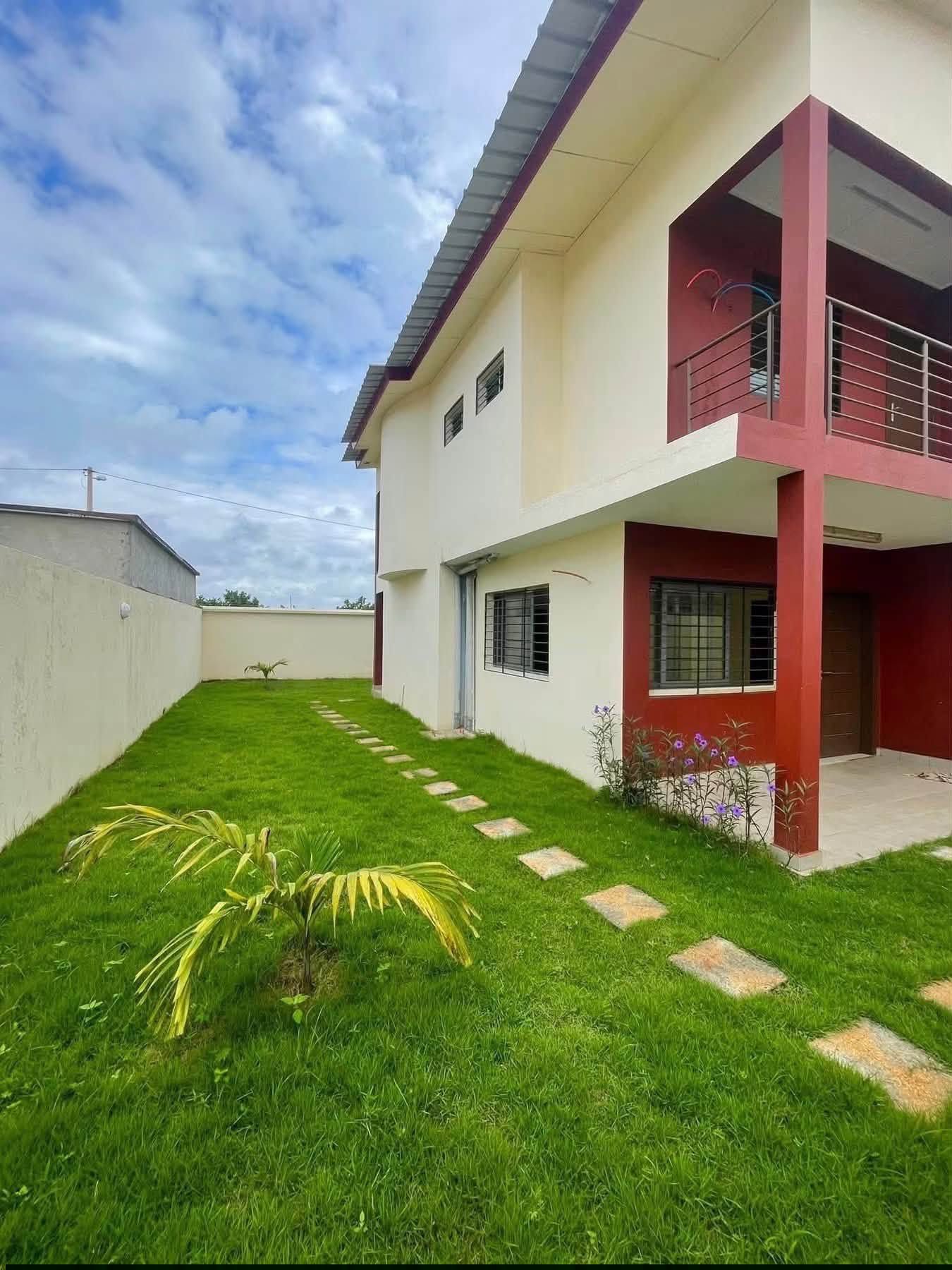 Duplex 5 pièces sur 350 M2 avec ACD