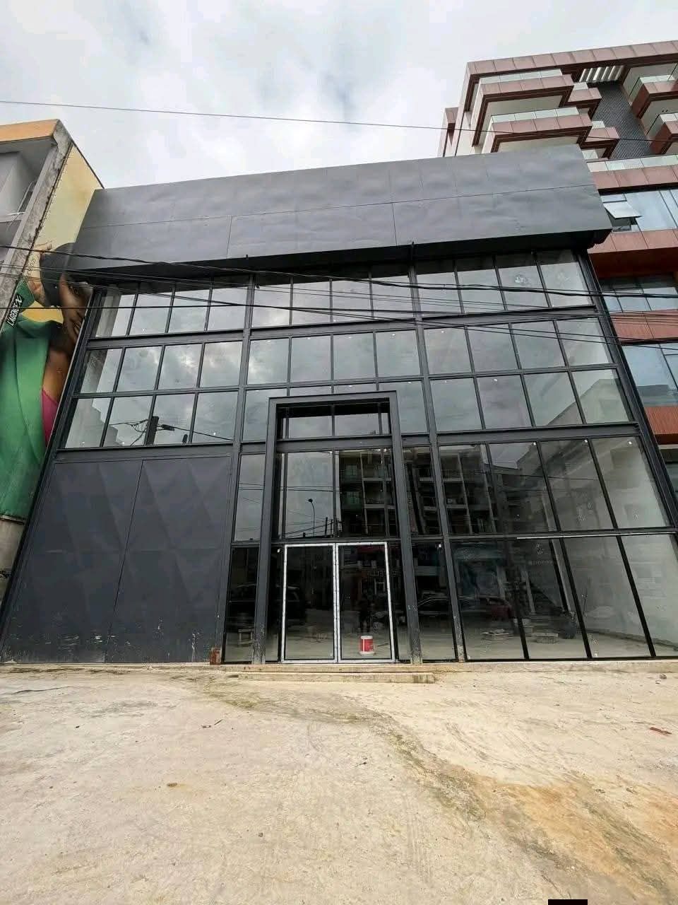 Entrepôt en mezzanine sur 1500m2