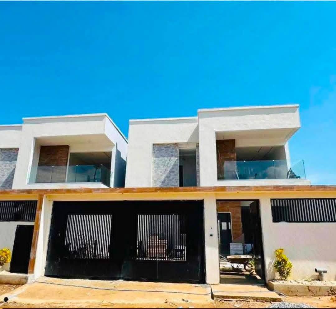 Duplex 7 pièces haut standing jamais habité avec ACD