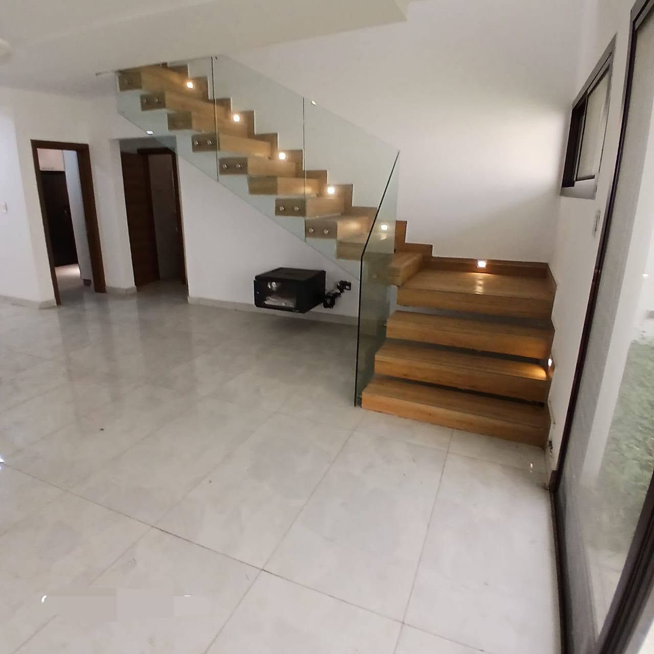 Villa luxueuse duplex 7 pièces haut standing