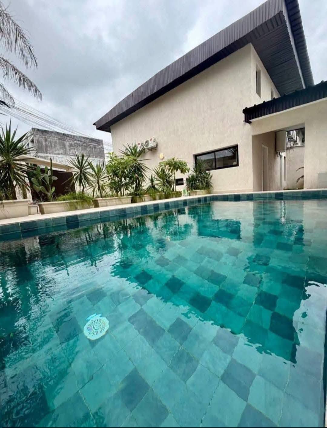 Splendide villa duplex 5 pièces haut standing avec ACD
