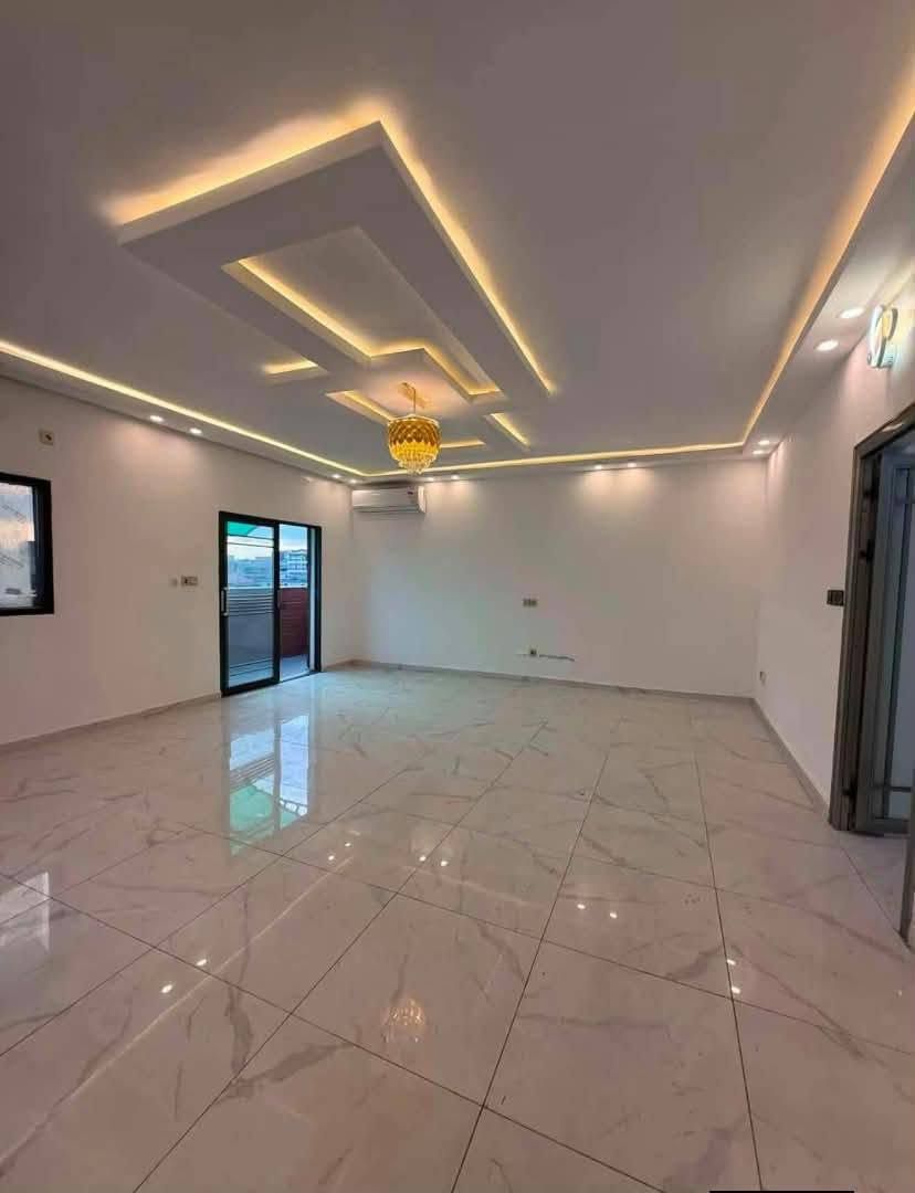 Splendide penthouse 4 pièces au 5e étage