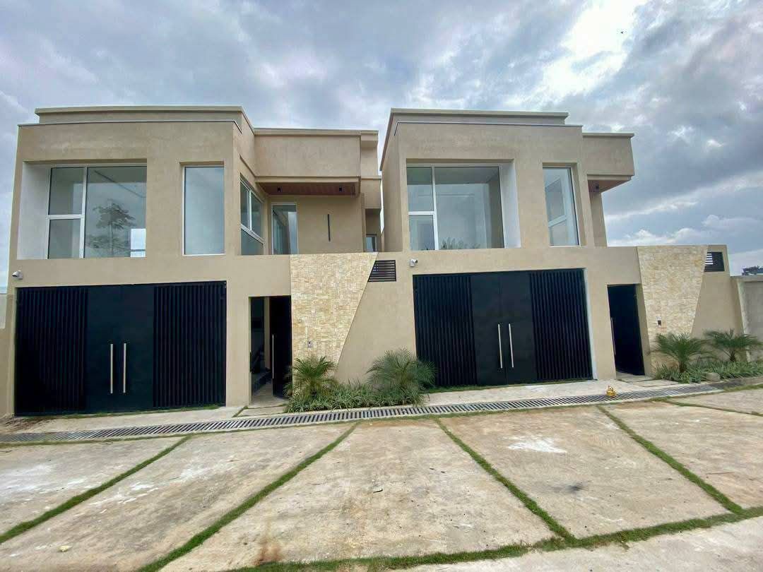 Magnifique Villa triplex avec ACD