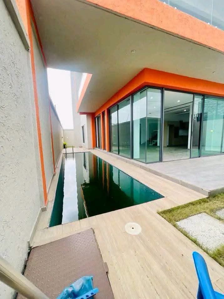 Villa triplex 6 pièces neuve