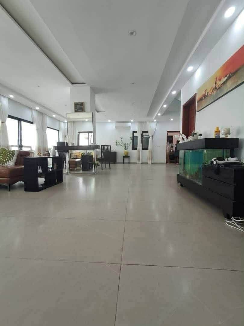 Somptueuse villa duplex 8 pièces avec ACD