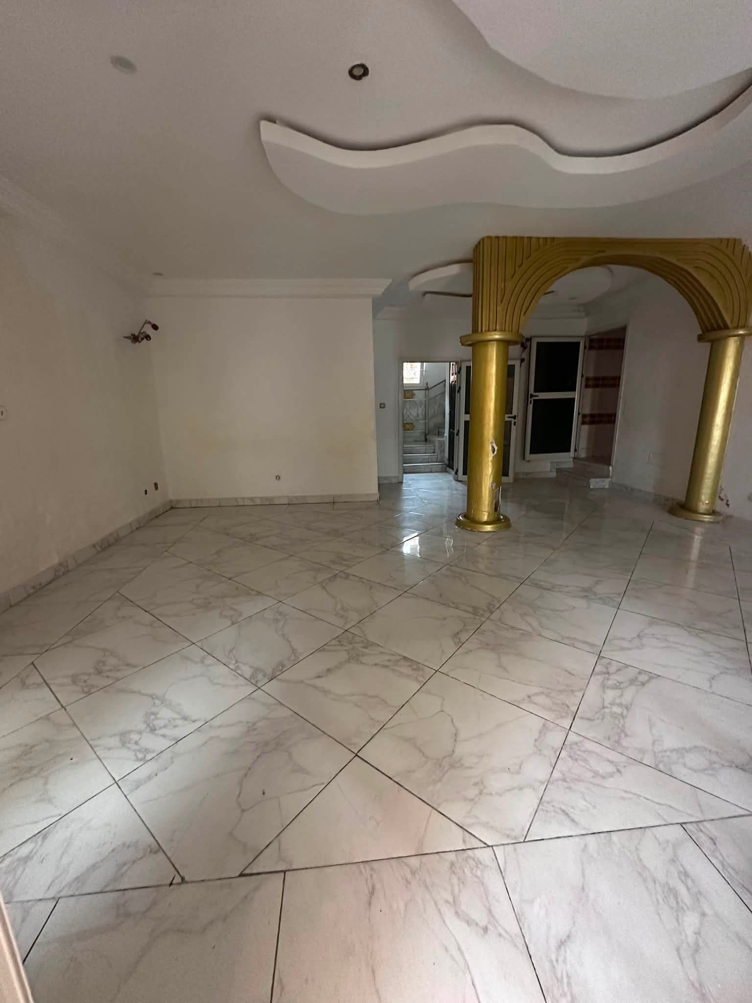 Somptueuse villa duplex 5 pièces bon standing