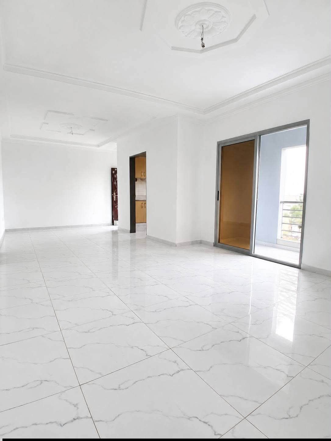 Beau logement 3 pièces au 3e étage
