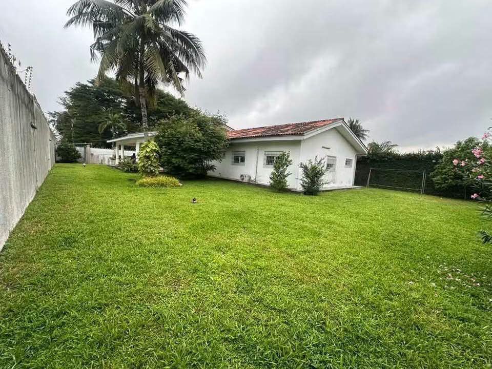 Belle villa basse 5 pièces