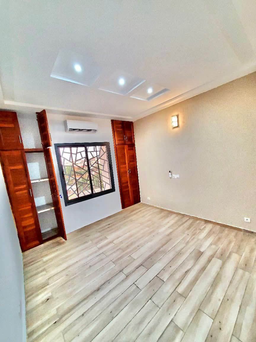 Splendide logement 3 pièces au 2e étage