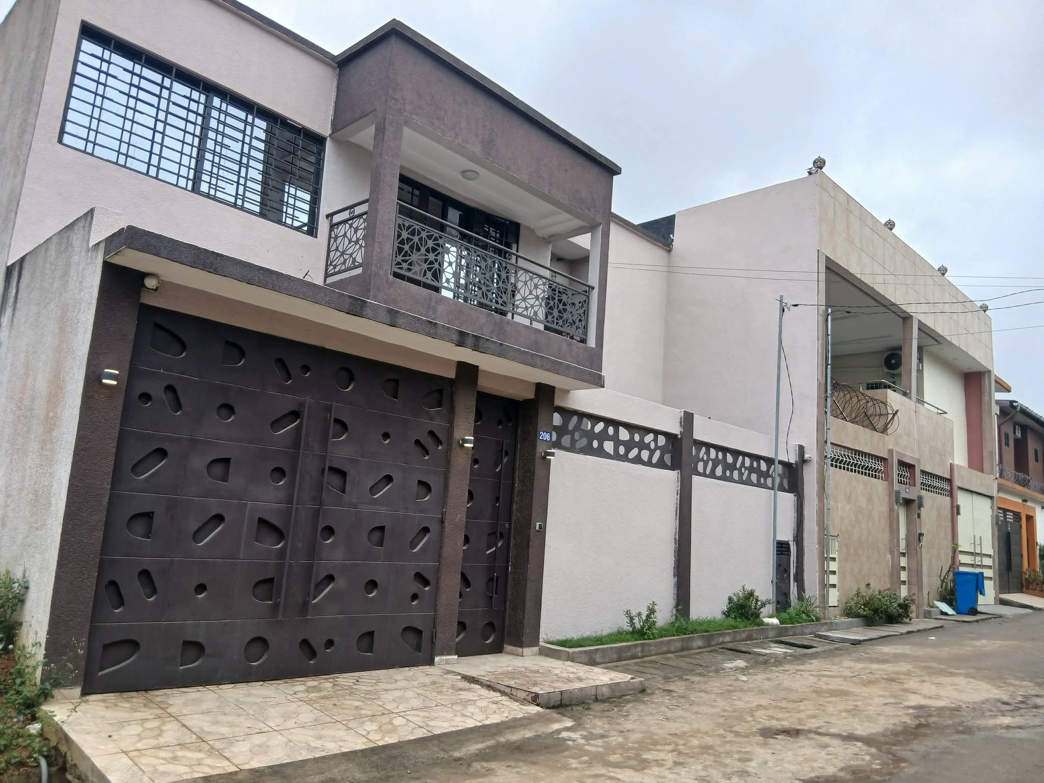 Magnifique duplex 6 pièces bon standing