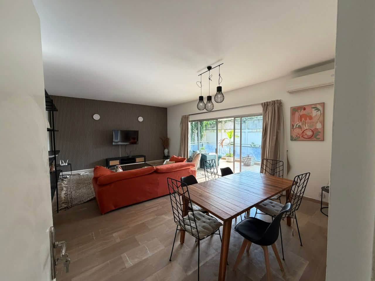 Splendide logement 3 pièces au rez-de-chaussée